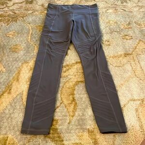 Cute grey athleta leggings!!!